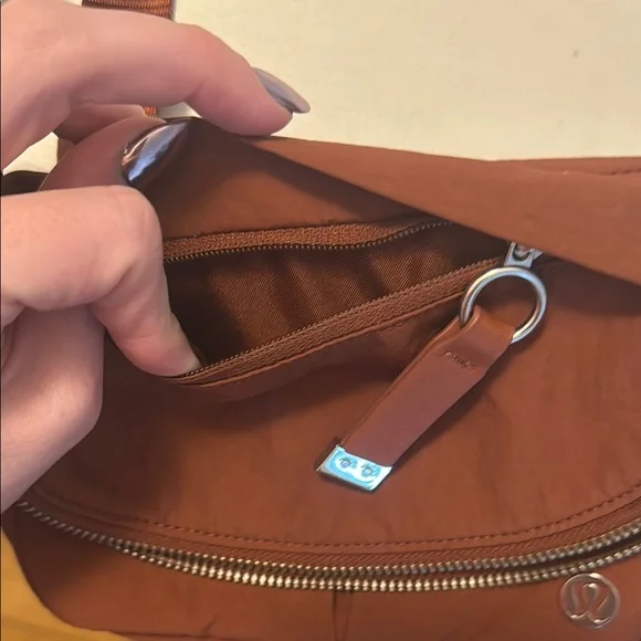 lululemon athletica festival burnt orange Crossbody Bag - Like New - Picture 7 of 10
